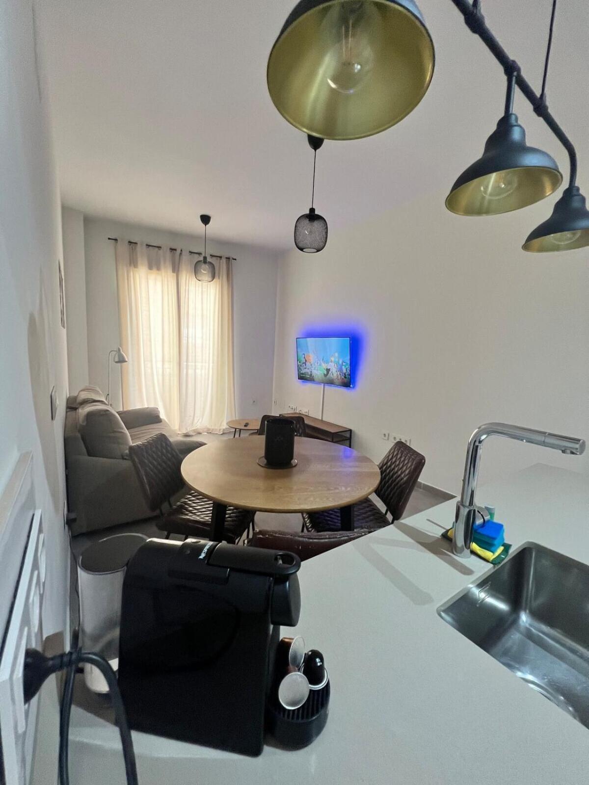 City Center Modern Flat